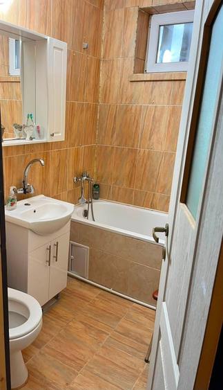 Apartament cu 2 camere semidecomandat în Tomis II