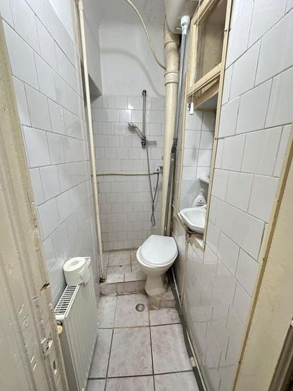 Garsonieră decomandată în Unirii
