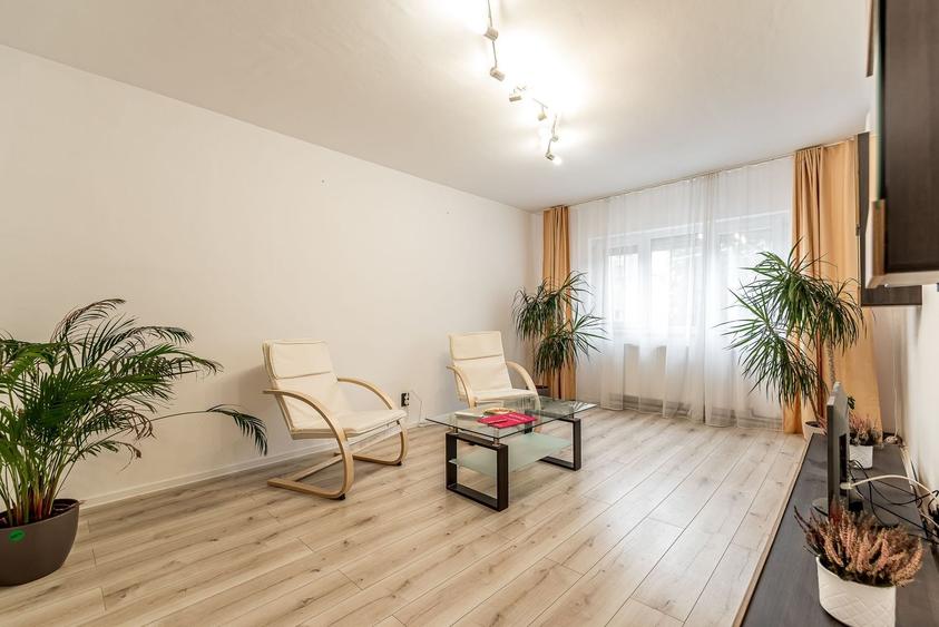 Apartament cu 2 camere decomandat în UTA