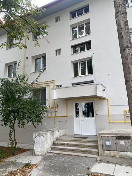 Apartament cu 3 camere decomandat în Ștrand