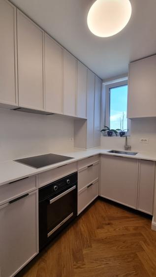 Apartament cu 3 camere decomandat, mobilat în Tineretului