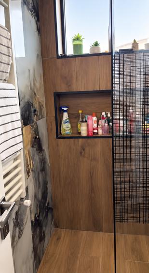Duplex cu 4 camere cu Canalizare în Central