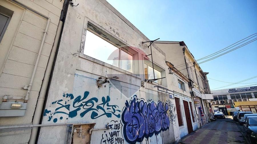 Casă individuală cu 1 camere cu Teren 210 Mp în Central