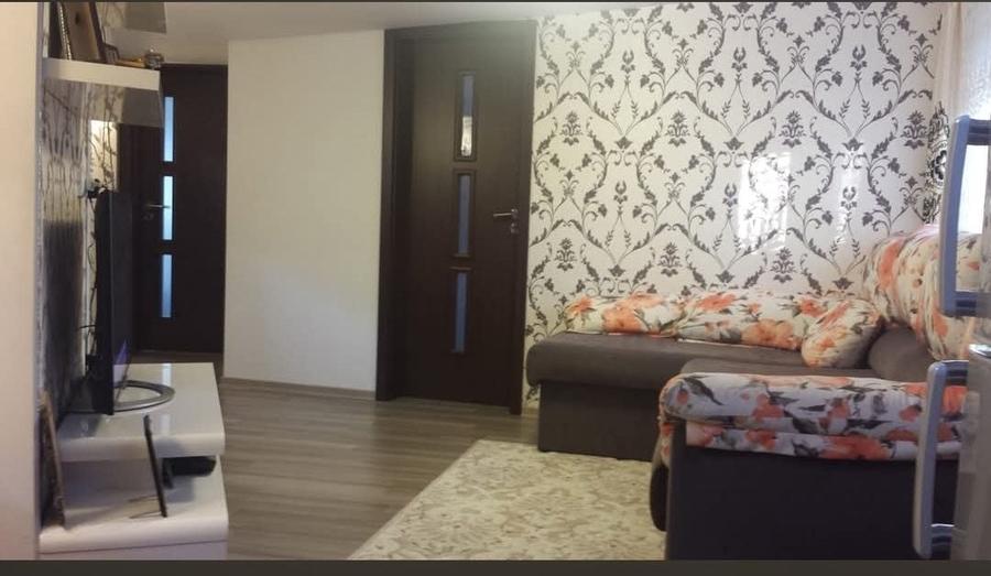 Apartament cu 3 camere semidecomandat în Unirii