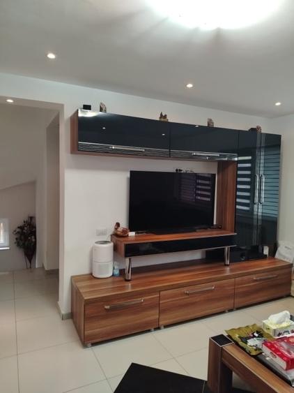 Casă individuală cu 5 camere cu Canalizare în Cârcea
