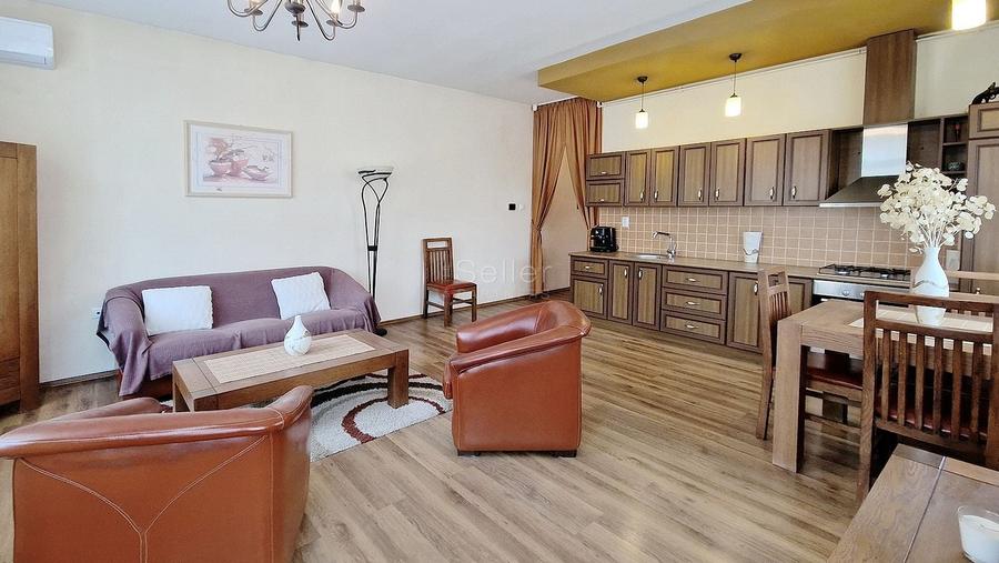 Apartament cu 2 camere decomandat, mobilat în Centrul Istoric