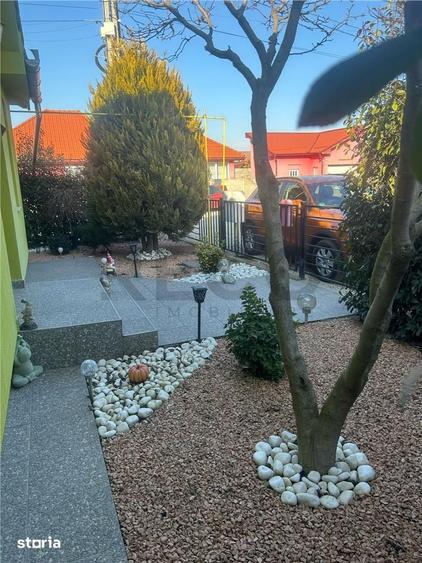 Casă cu 4 camere cu Teren 332 Mp în Sântandrei
