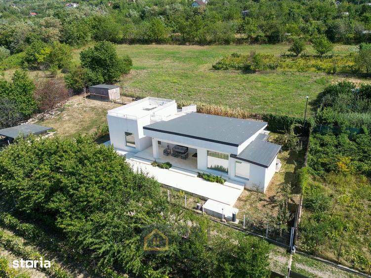 Casă cu 4 camere cu Teren 880 Mp în Bârnova