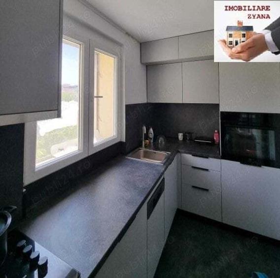 Apartament cu 3 camere semidecomandat în Ștefan cel Mare