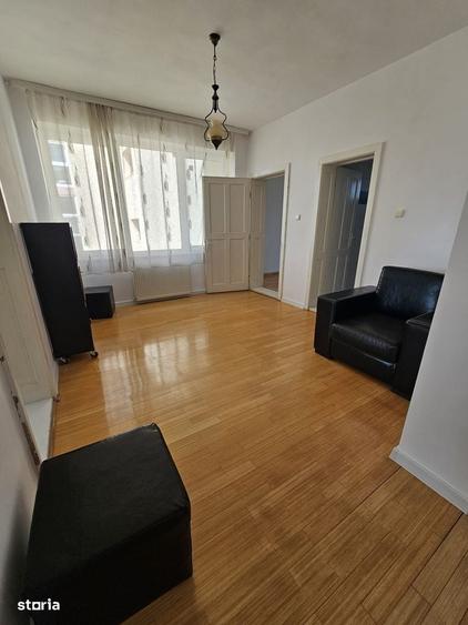 Casă cu 4 camere decomandat în Ghiroda