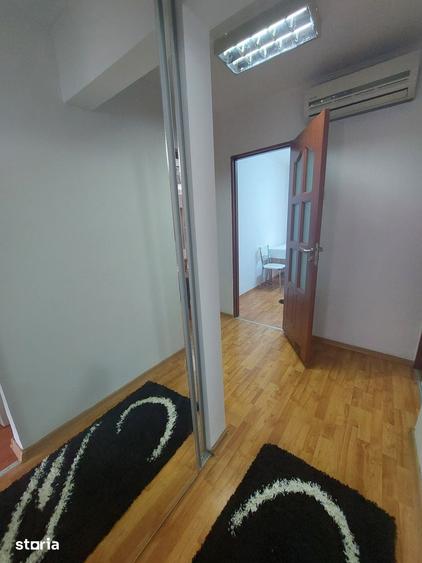 Apartament cu 3 camere decomandat în Decebal