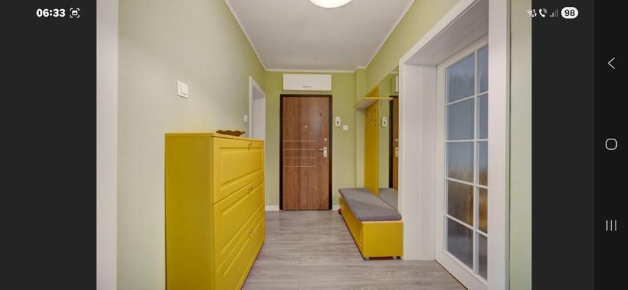 Apartament cu 3 camere decomandat, mobilat în Decebal