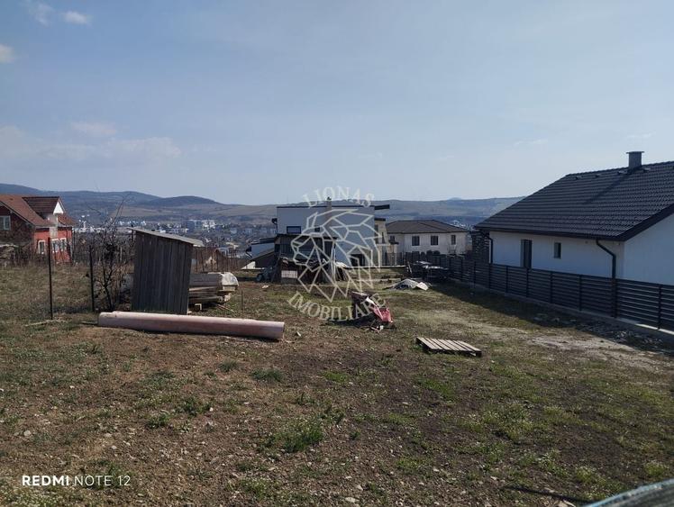 Teren Construcții intravilan de 569 mp, în Vest