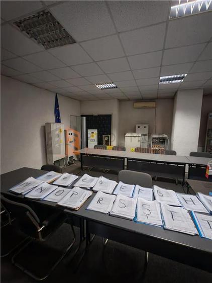 Birou, de 44 mp, în Broșteni