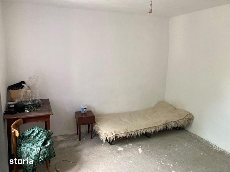 Casă cu 3 camere cu Teren 60 Mp în Petroșani