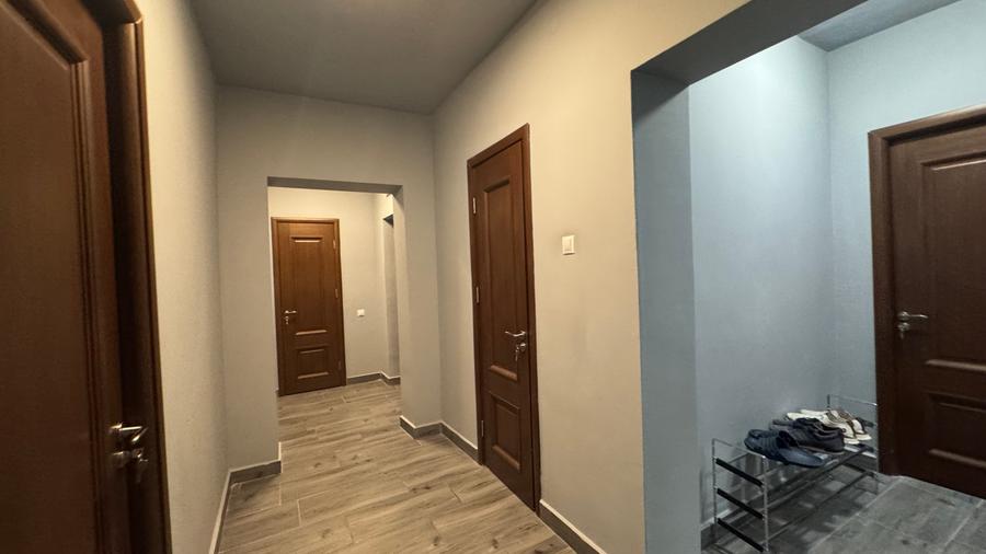 Apartament cu 4 camere decomandat în Central