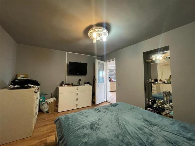 Casă individuală cu 3 camere cu Teren 744 Mp în Leș