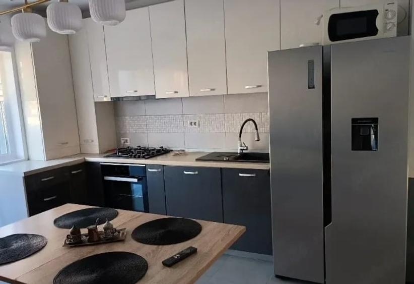 Apartament cu 3 camere semidecomandat, mobilat în Theodor Pallady