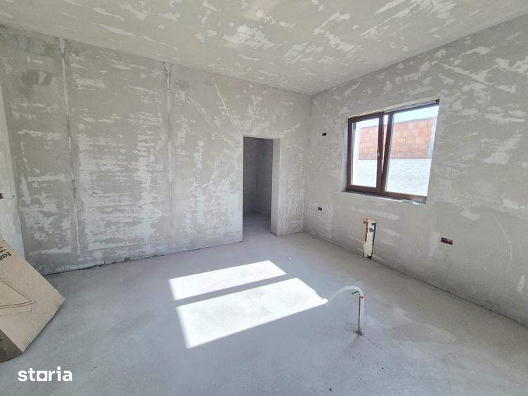Casă cu 4 camere cu Teren 317 Mp în Central