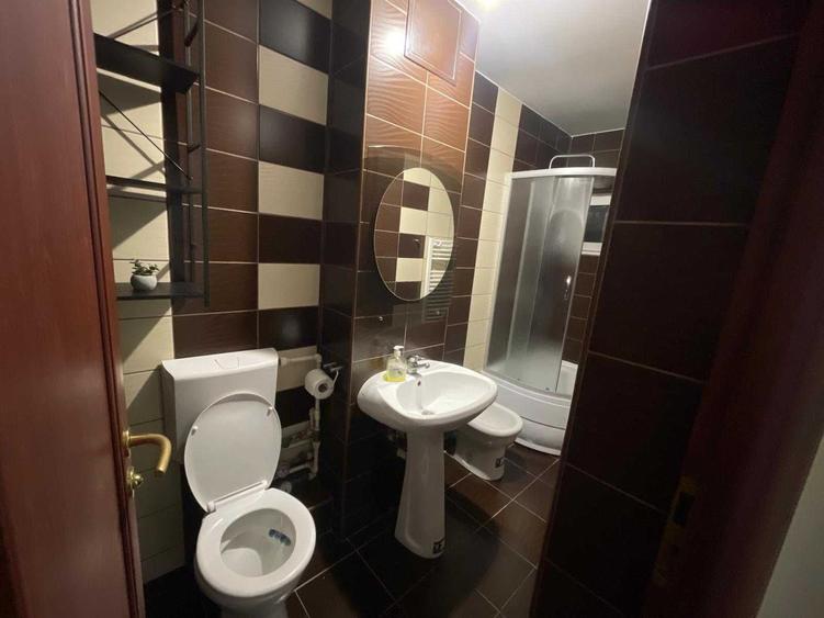 Apartament cu 2 camere decomandat în Micro 18