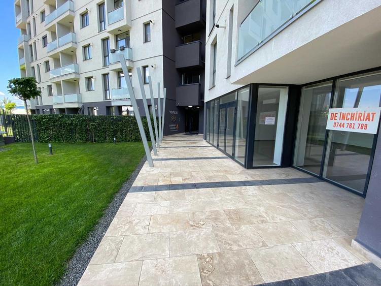 Spațiu comercial, de 75 mp, în Central