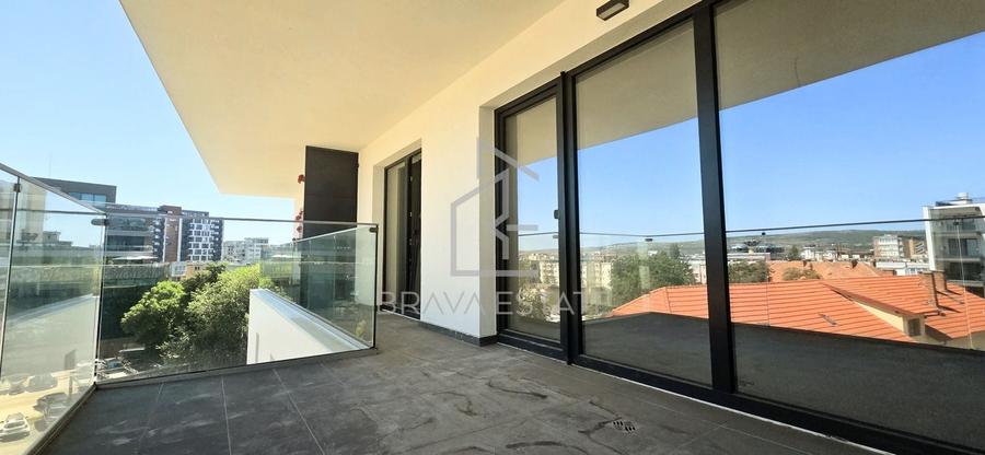 Apartament cu 2 camere semidecomandat în Mărăști