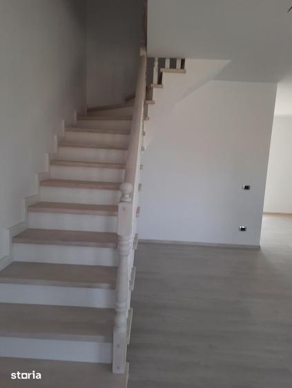 Casă cu 4 camere decomandat cu Teren 250 Mp în Burdujeni