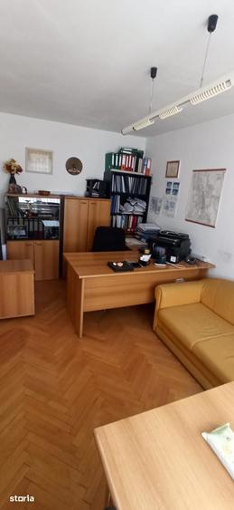 Apartament cu 5 camere în Ultracentral