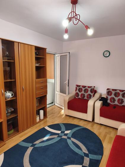 Apartament cu 2 camere semidecomandat în Alexandru cel Bun