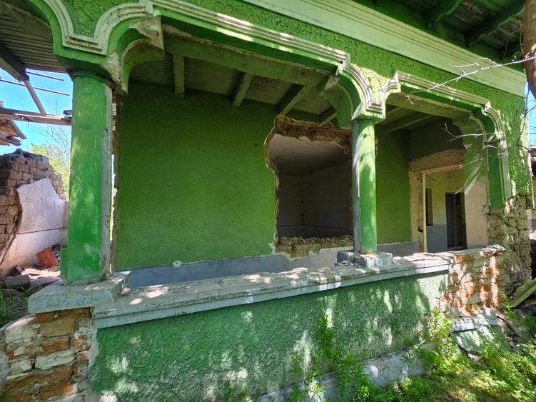 Teren Construcții intravilan de 3108 mp, în Gălbinași