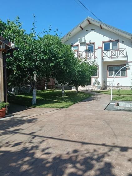 Casă cu 3 camere cu Teren 385 Mp în Fundeni