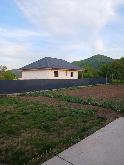 Casă cu Teren 850 Mp în Vad