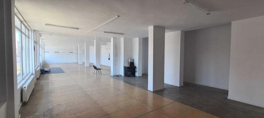 Spațiu comercial, în Central