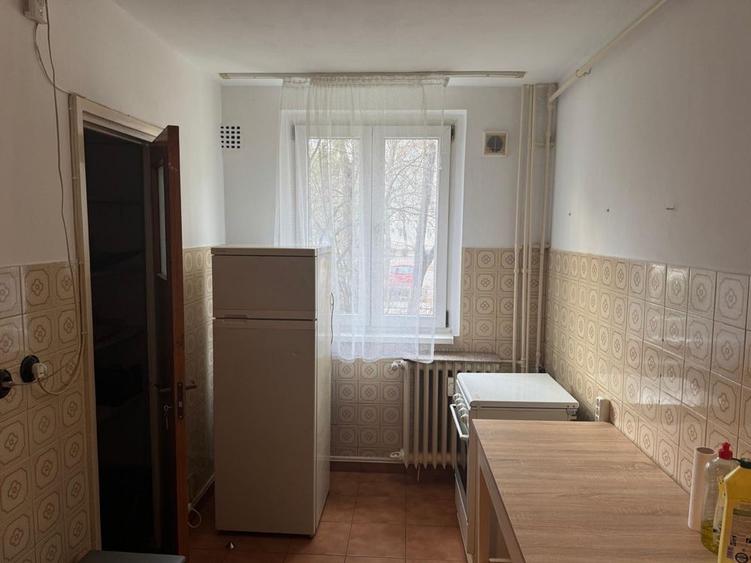 Apartament cu 3 camere decomandat în 1 Decembrie 1918