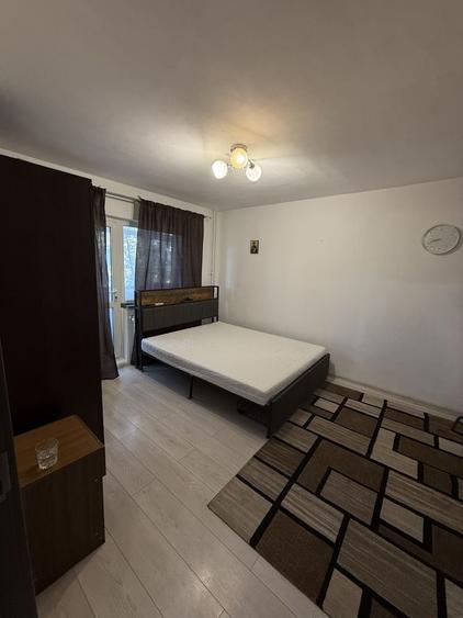 Garsonieră decomandată în Valea Rosie