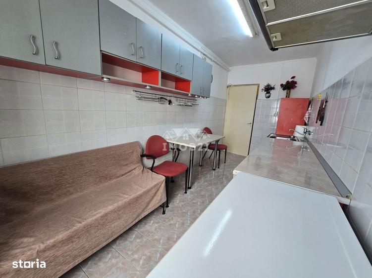 Apartament cu 4 camere decomandat în Bughea de Sus