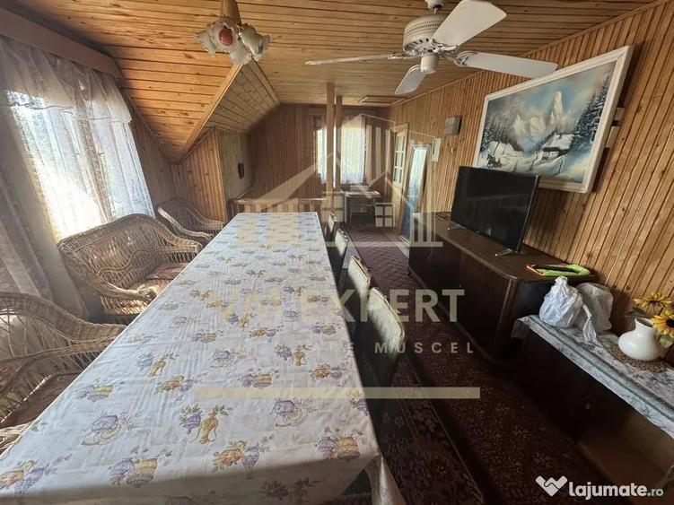Casă cu 11 camere cu Teren 893 Mp în Lerești