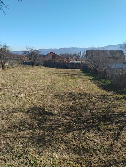 Teren de 830 mp, în Central