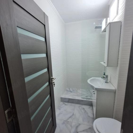 Garsonieră decomandată în Central