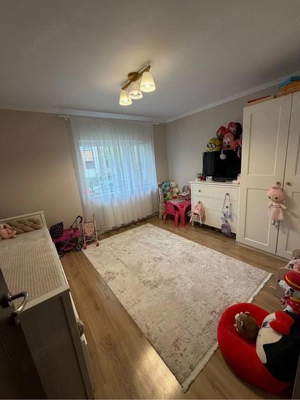Apartament cu 4 camere decomandat în Central