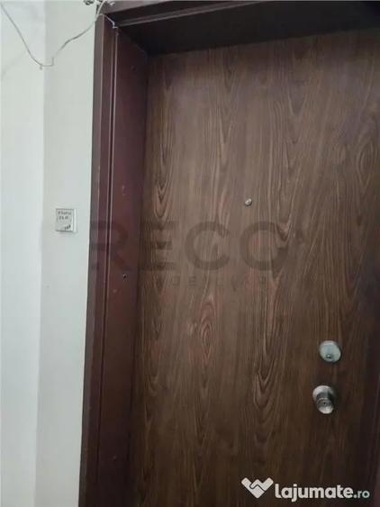 Apartament cu 4 camere decomandat, mobilat în Ultracentral
