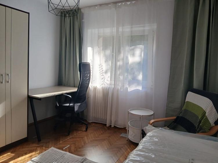 Apartament cu 3 camere decomandat în Zorilor