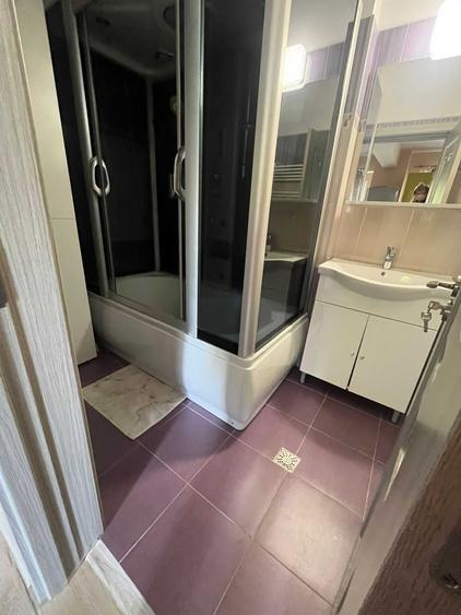 Apartament cu 3 camere decomandat în Baciu