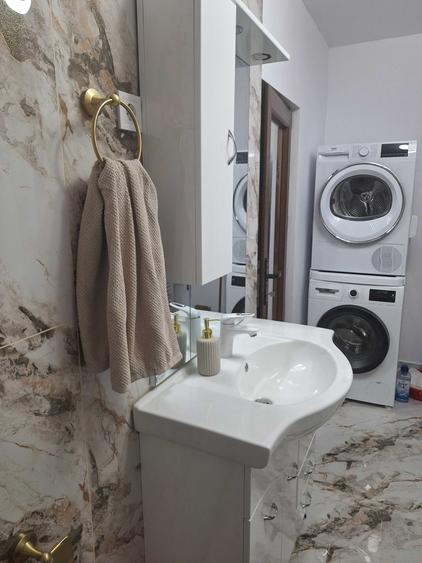 Casă cu 3 camere în Dumbrăvioara