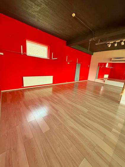 Spațiu comercial, de 650 mp, în Bragadiru