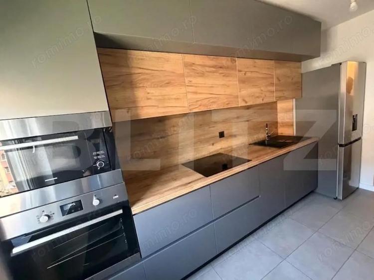 Apartament cu 4 camere decomandat în Central