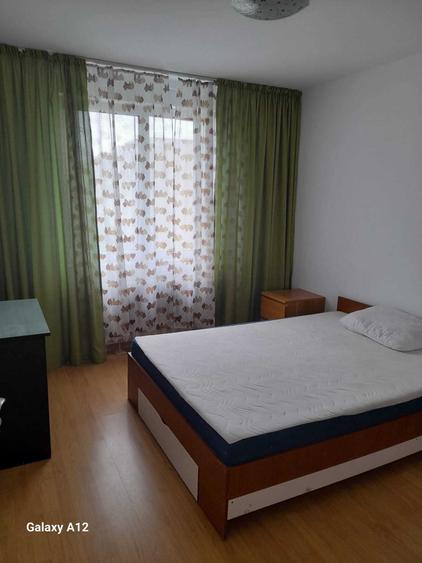 Apartament cu 3 camere decomandat în Gorjului