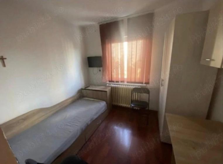 Garsonieră semidecomandată în Central