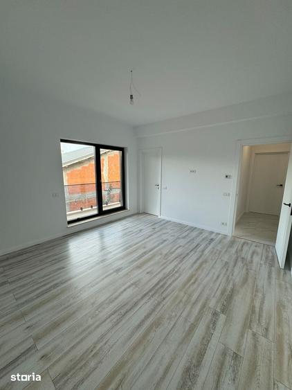 Casă cu 4 camere cu Teren 230 Mp în Central