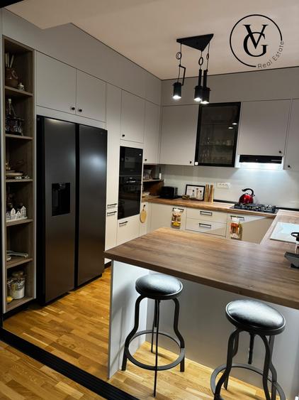 Casă individuală cu 5 camere cu Teren 400 Mp în Corbeanca